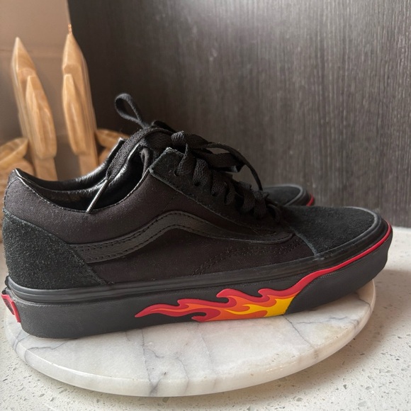 Vans Old Skool Flame Wall Black Suede Sneakers Unisex Women’s 7 Men’s 5.5 - Picture 3 of 12